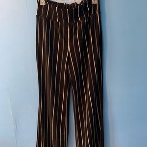 Wide leg High rise Express Pants worn once. Size Small true to size.